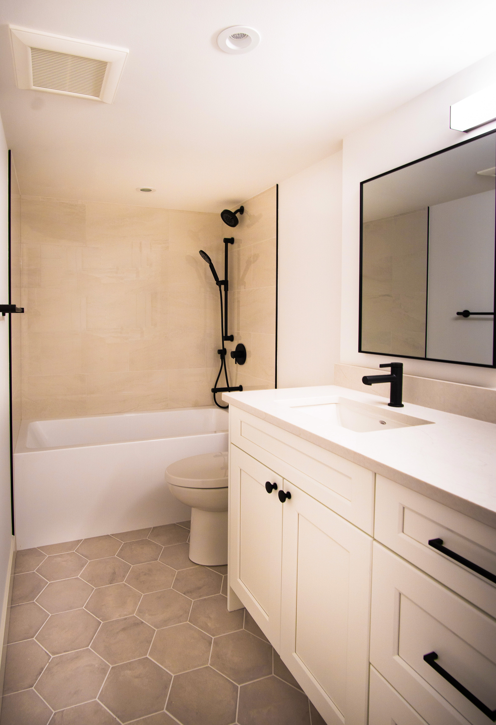 Langley — Bathroom portrait